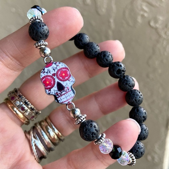 π΄β SALE ! red dot items are 2 for $25 . Bundle more than 3 and its $10 each π - Picture 11 of 13